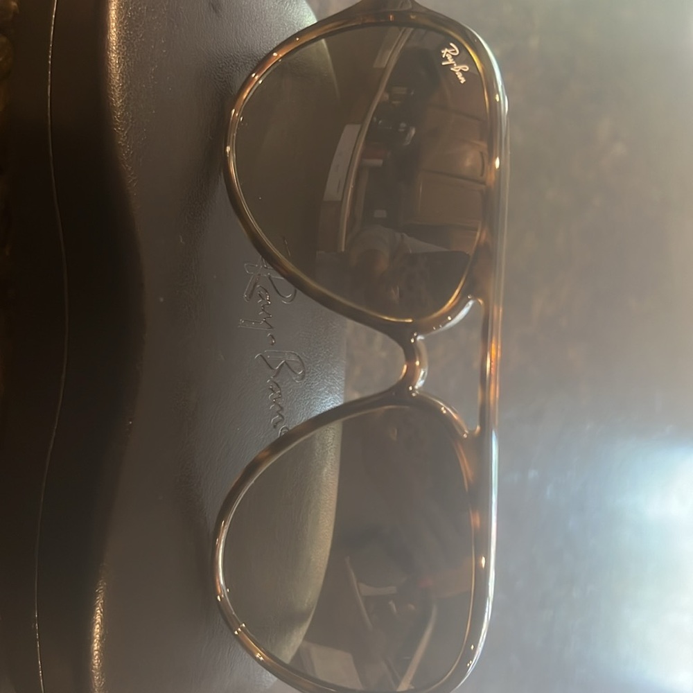 Ray-Ban sunglasses - Picture 8 of 9